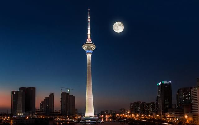 全球九大观光塔！上海地标东方明珠竟然与相差近170米图20