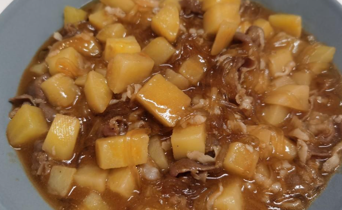 怎么炖土豆块好吃又简单（炖土豆简单的家常做法）