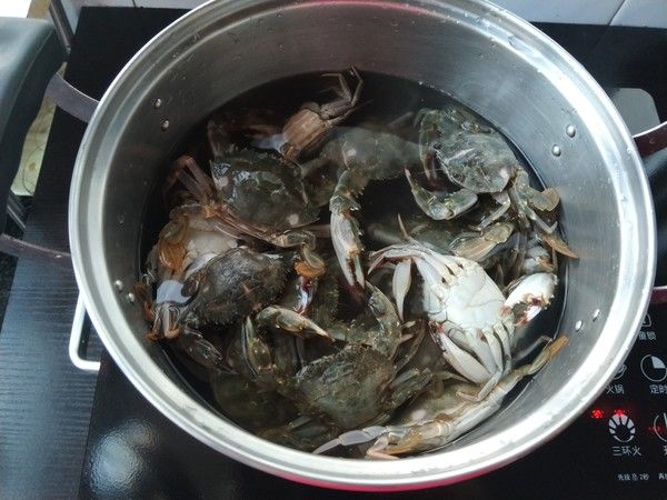 水煮螃蟹的步骤